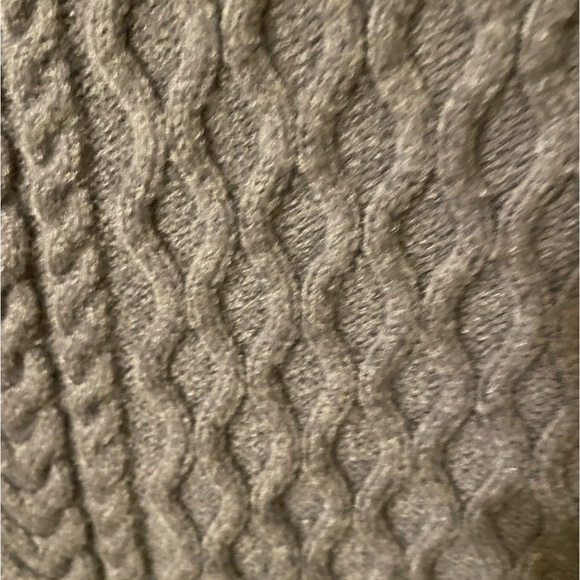 Cyrus gray/purple cable knit vest - Picture 5 of 6